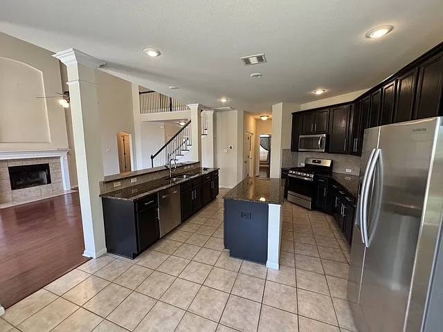 4310 Reynosa Dr — Photo 6