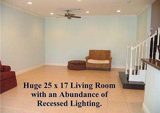3rd image of 408 SE 11th St #408