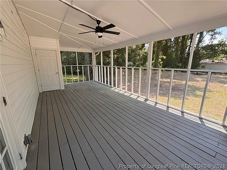 929 Fleetwood Dr — Photo 3