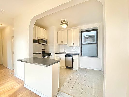 3rd image of 1833 Adam Clayton Powell Jr Blvd APT 5F