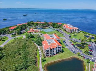 105 Mariner Dr, Tarpon Springs, FL 34689