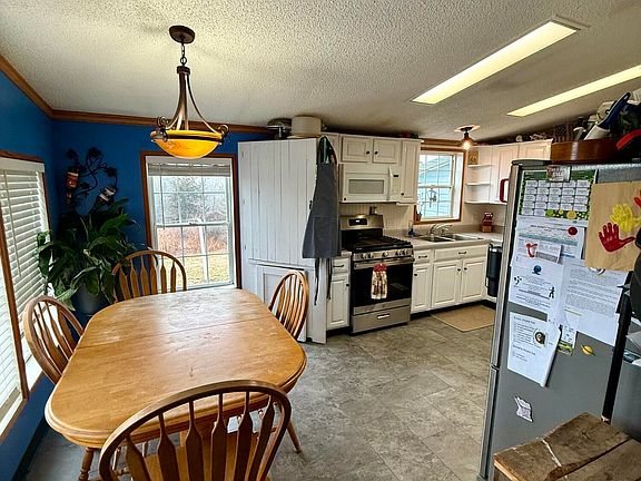 4th image of 103 Hatch Hill Road