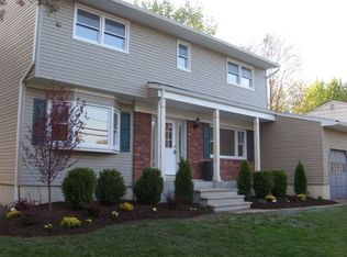 23 Ledgewood Rd, Flanders, NJ 07836