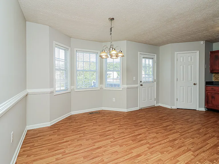 268 Fairview Ln — Photo 8