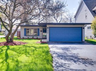 5820 Lyman Ave, Downers Grove, IL 60516