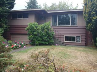 3255 40th Ave SW, Seattle, WA 98116