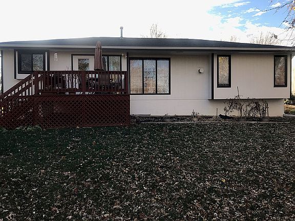 Rear
Custom door to deck