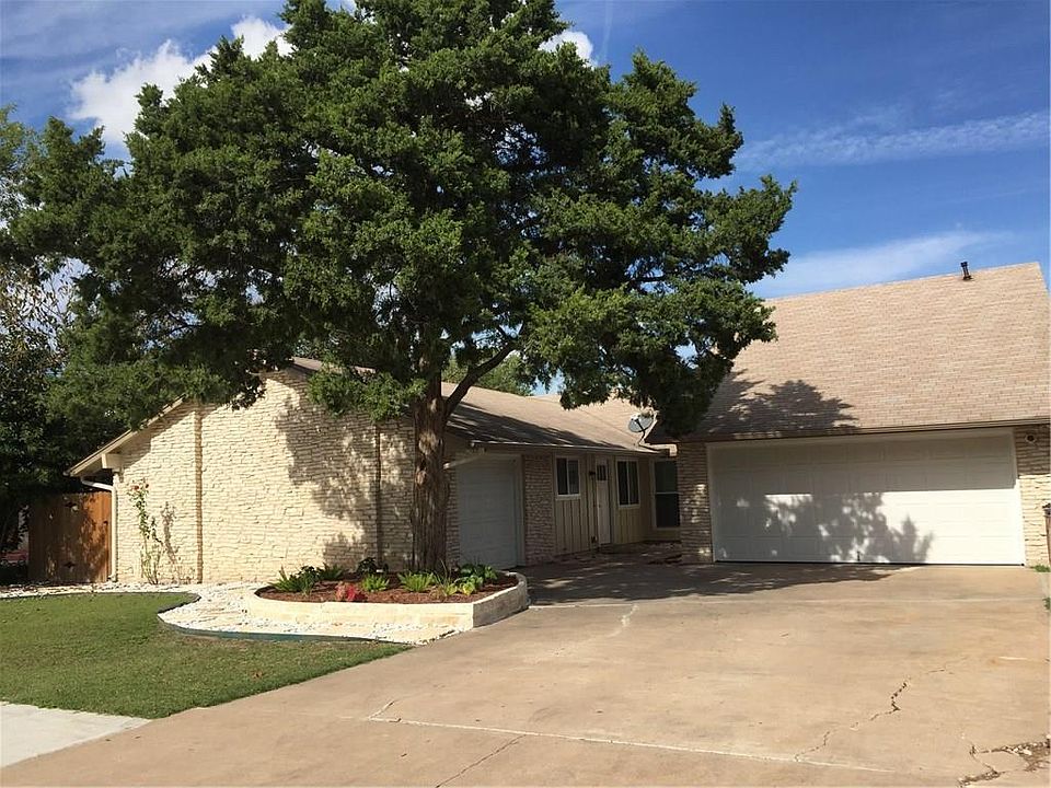1st image of 1202 Woodfield Dr #B