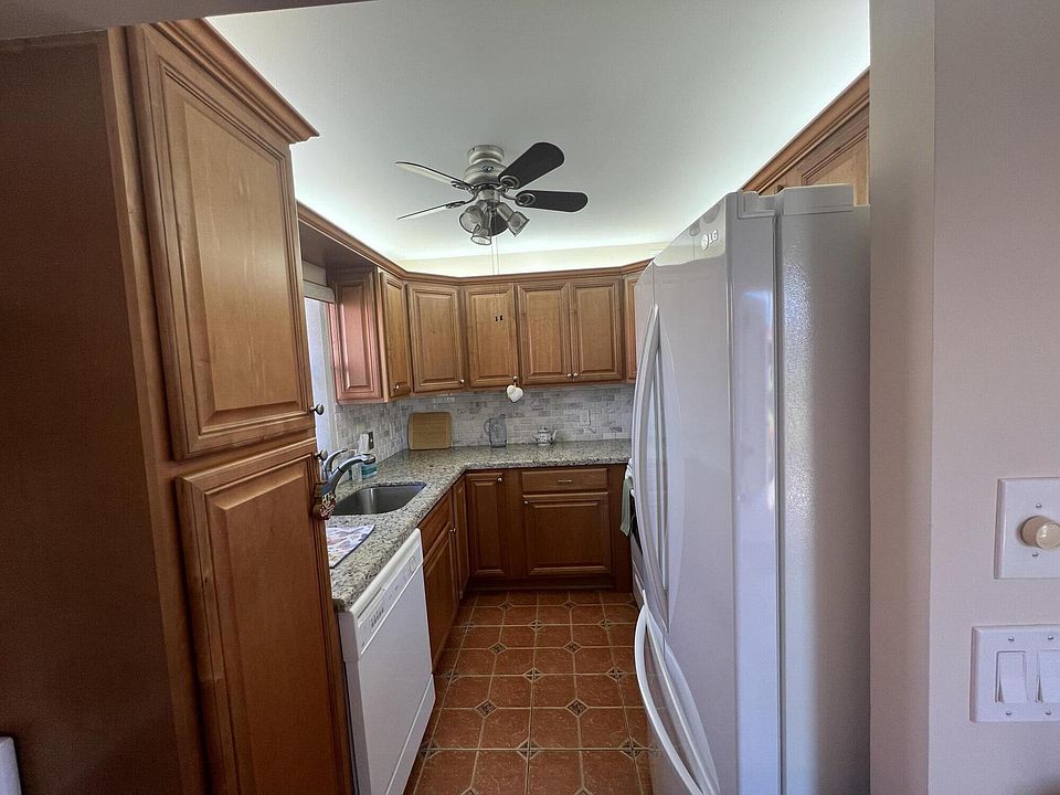 1st image of 64 Seville C