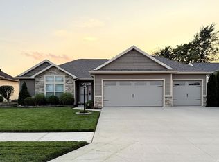 607 Freds Ct, Kendallville, IN 46755