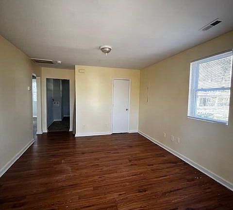 3rd image of 1113 Gurley St #A