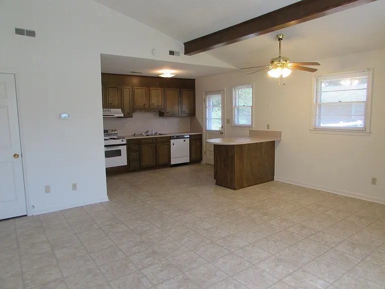 6016 Pleasant Grove Rd — Photo 8