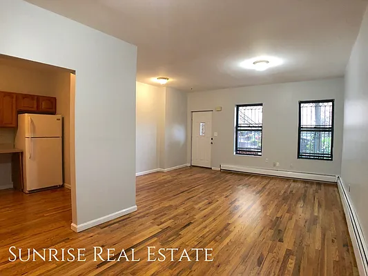 Rented by Sunrise Real Estate | media 70