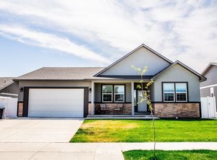 1409 W Bonneville St, Moses Lake, WA 98837
