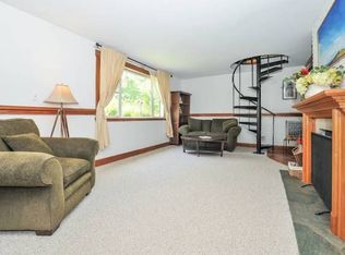 7223 Tod St, Falls Church, VA 22046