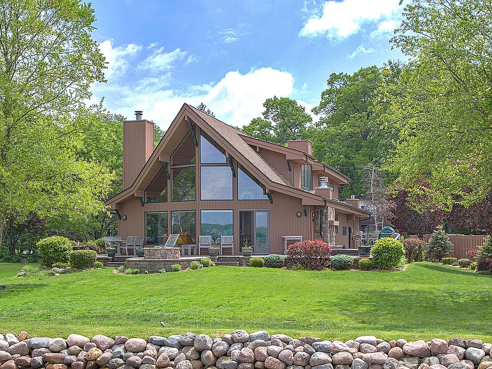 1st image of W3252 Park Dr