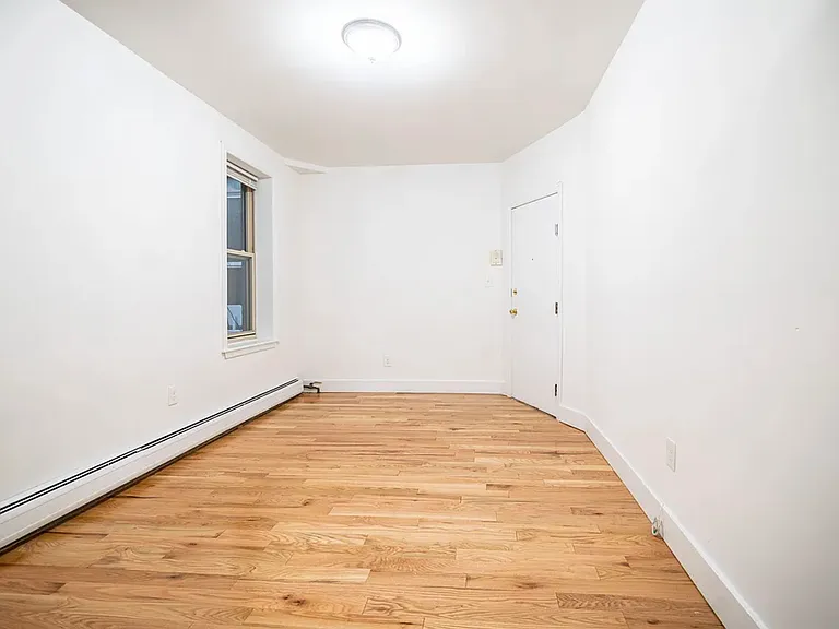 117 Magnolia Ave #1RR — Photo 1