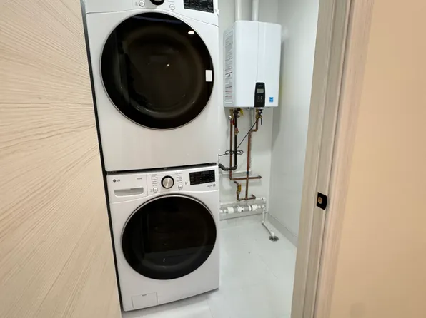 1221 Church Avenue image 14 of 21