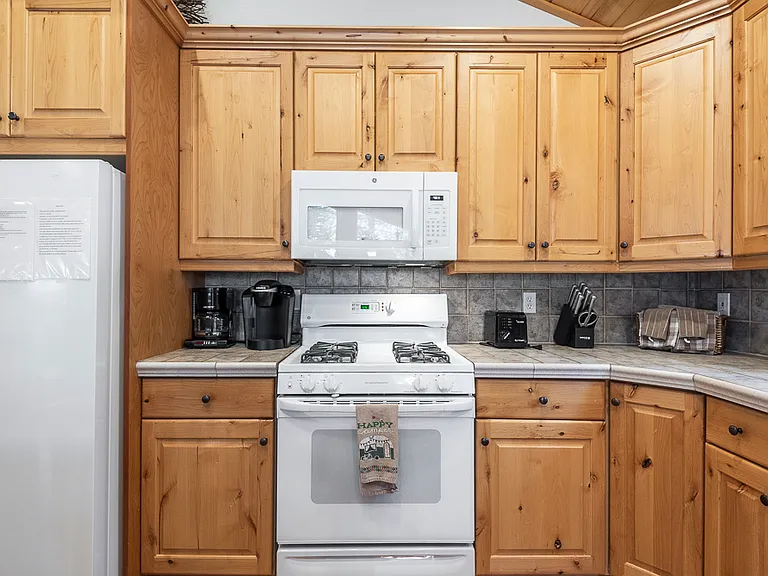 16873 Northwoods Blvd — Photo 20