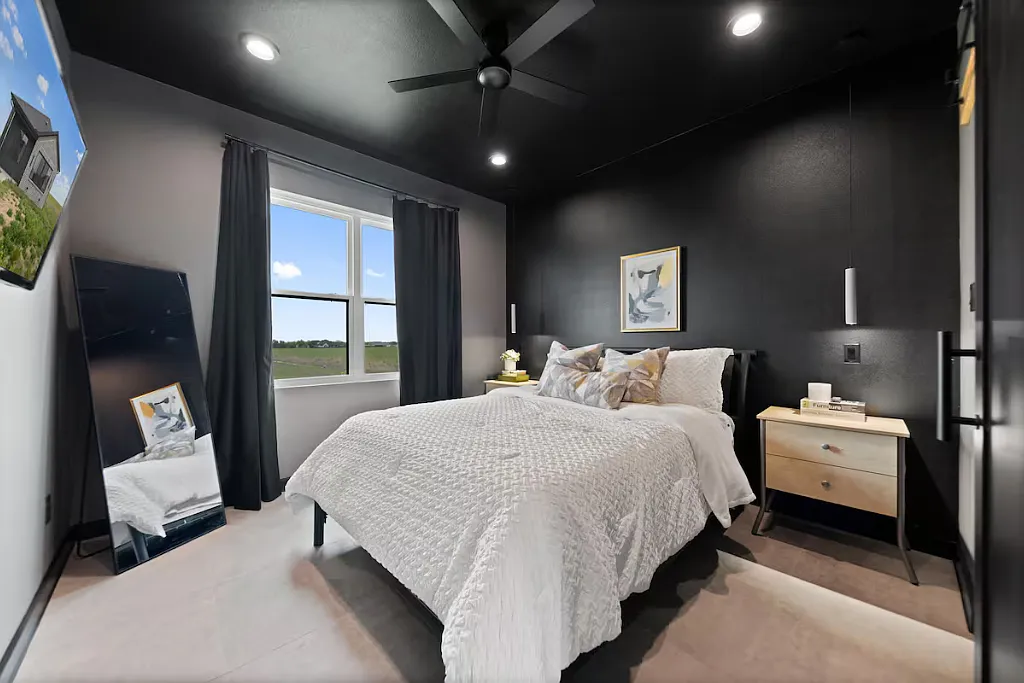 2 bed, 900 sqft, $4,500 — Photo 4