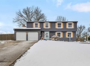 498 Bath Hills Blvd, Akron, OH
