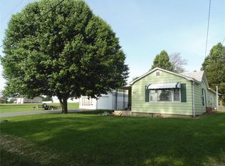 1810 Vandalia St, Hillsboro, IL 62049