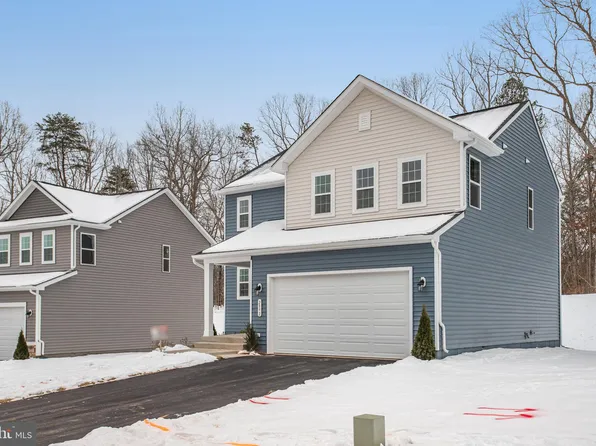 2892 White Tail Dr, Locust Grove, VA 22508