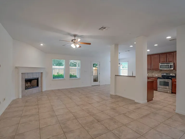30126 Bumble Bee Dr — Photo 7