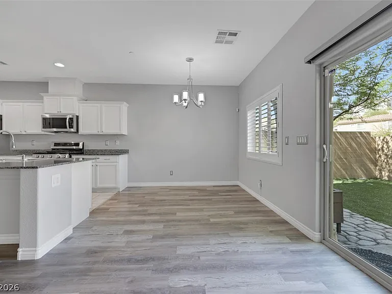 89 Sertata Ct — Photo 10