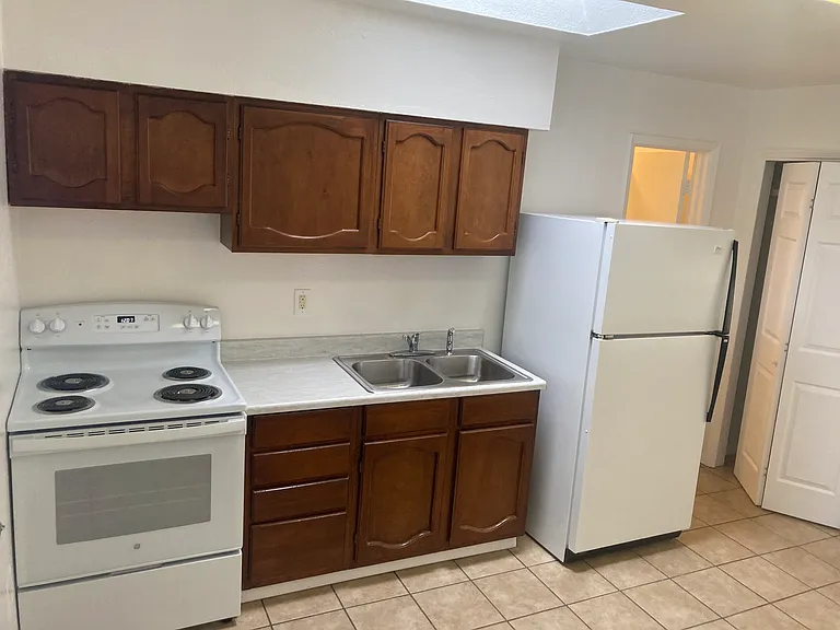209 Princeton Dr SE #C — Photo 13