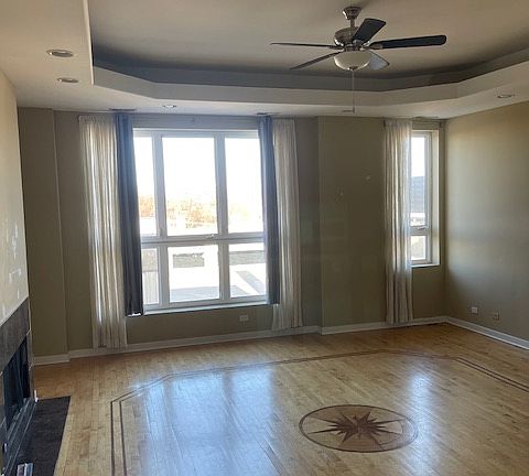 2nd image of 1625 N Halsted St #4