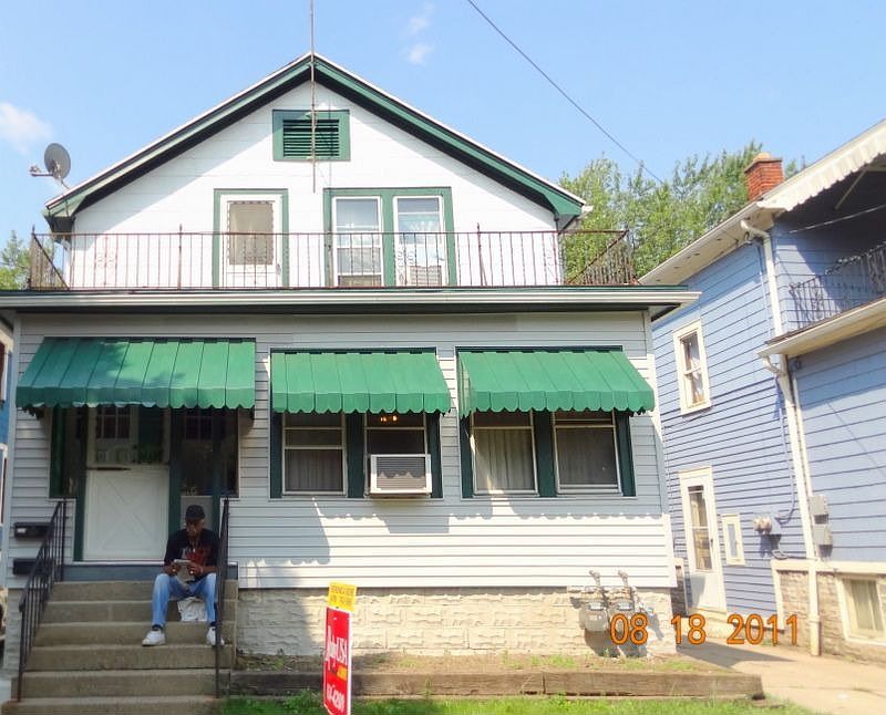 1st image of 104 Stevens Ave