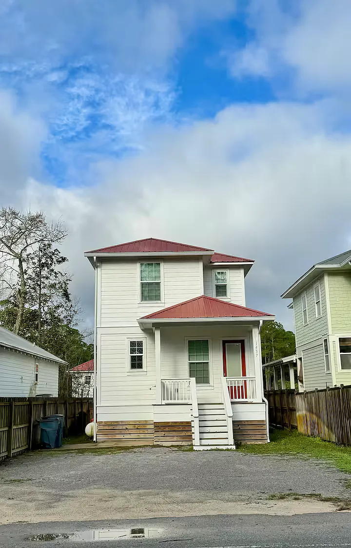 3 bed, 1684 sqft, $2,795 — Photo 1