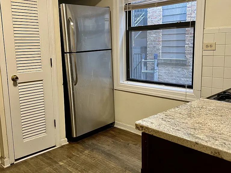3410 W Carmen Ave #3 — Photo 5