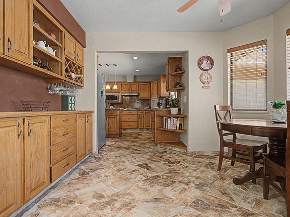 3rd image of 539 1/2 Ridgestone Ct