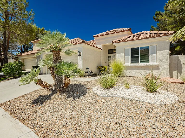 1329 Chaparral Summit Dr — Photo 2