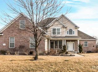 1709 Oak Rdg, Washington, IL 61571