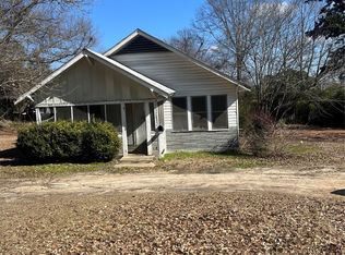 718 N Hickory St, Vivian, LA 71082