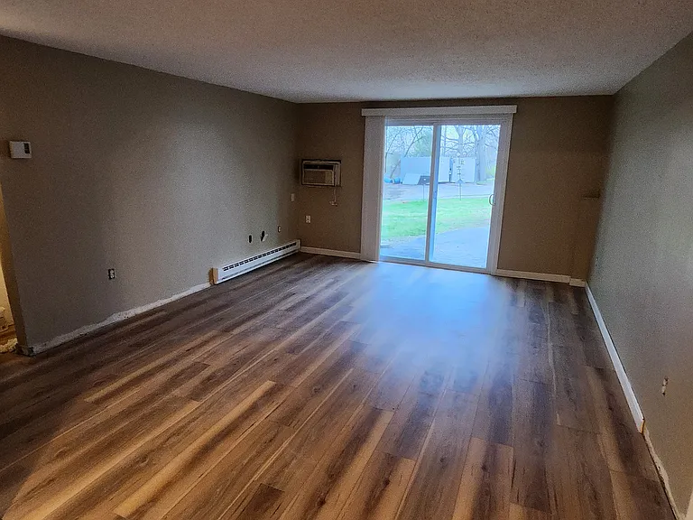 16 Hazelwood Ave — Photo 2