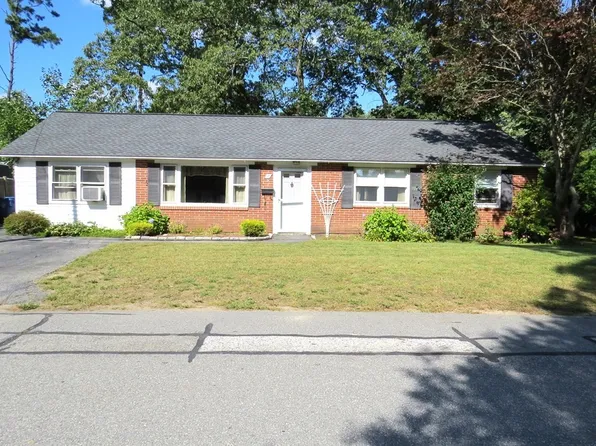 13 Seven Oaks Rd, Billerica, MA 01821