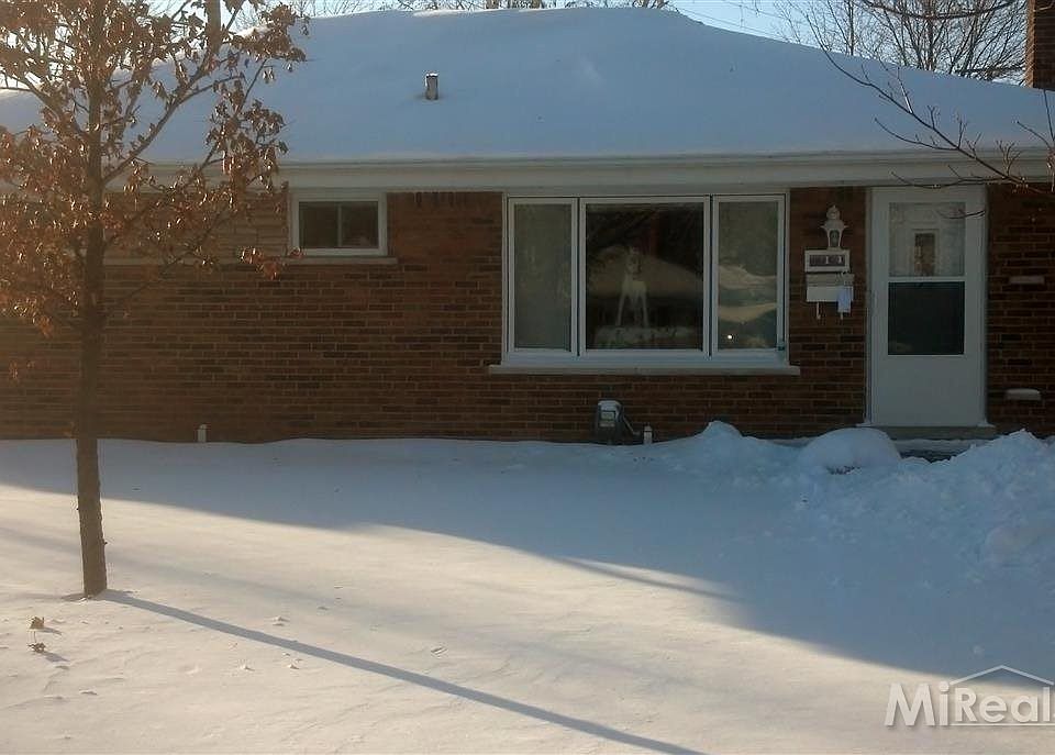 1st image of 14 Shiawassee Cir