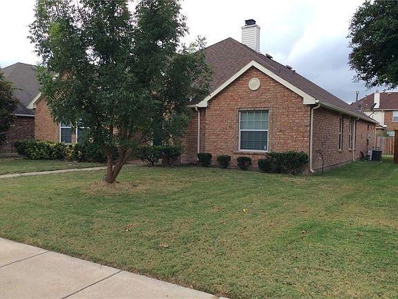 3rd image of 523 Binkley Ct