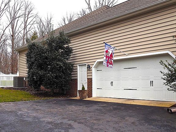 3rd image of 9002 Judiciary Dr