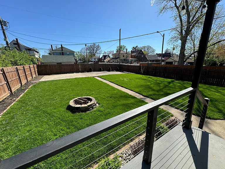 1803 Avonlea Ave — Photo 33