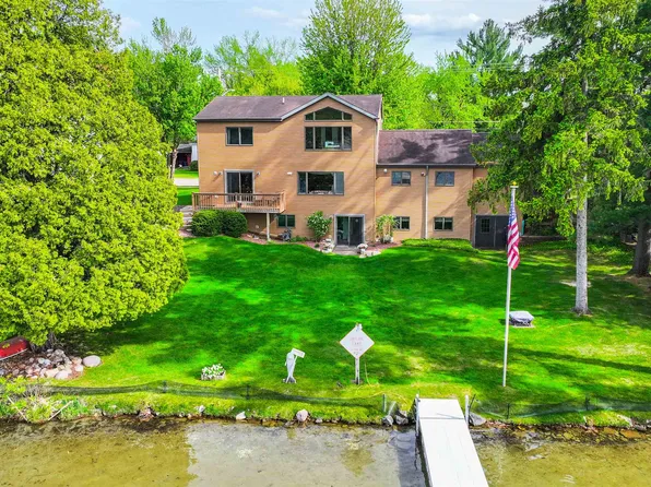 N2783 County Rd, Waupaca, WI 54981