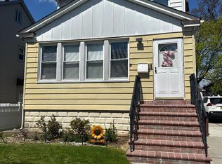 5 Sapir St, Valley Stream, NY 11580