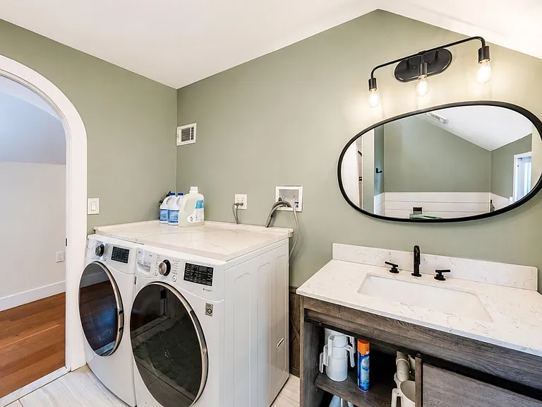 Laundry Room Cabinet