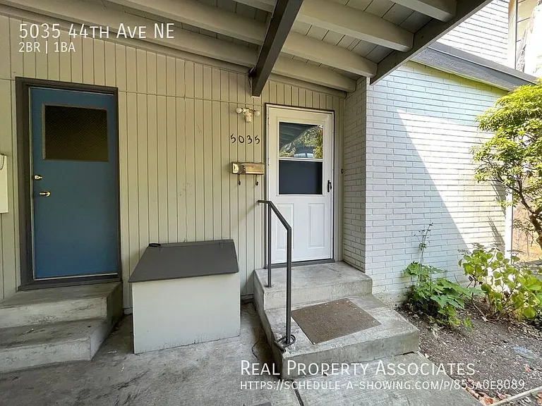 5035 44th Ave NE — Photo 1