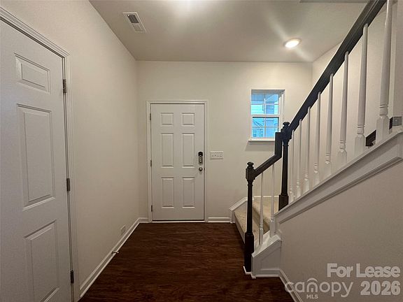 3rd image of 6020 Hampstead Pond Ln