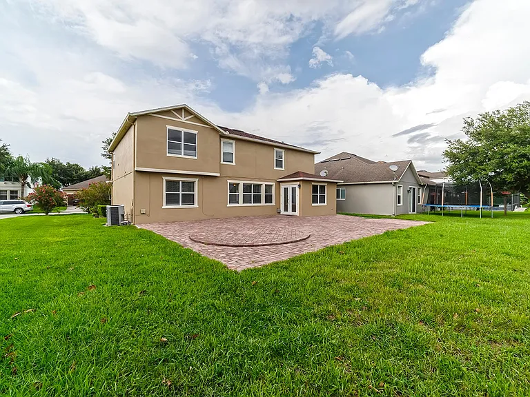 10124 Malpas Point — Photo 3